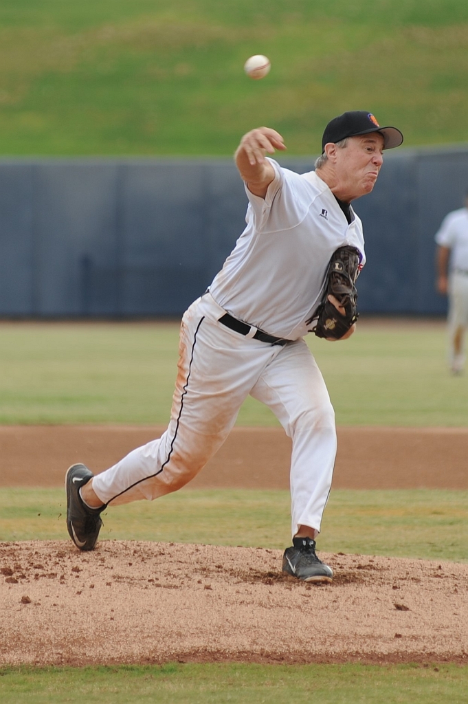 Dragons_2017-10-31 (47).jpg - (c)2010 DeVetter